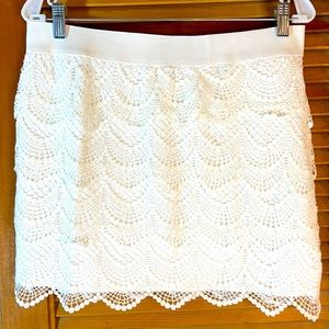 NWT Aeropostale ivory scallop lace layered skirt fully lined, elastic waistband.